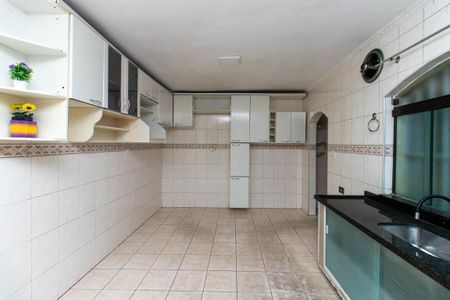 Casa à venda com 150m², 3 quartos e 2 vagas Casa à venda com 150m², 3 quartos e 2 vagasCozinha