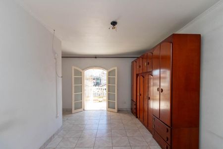 Casa à venda com 150m², 3 quartos e 2 vagas Casa à venda com 150m², 3 quartos e 2 vagasQuarto Suíte