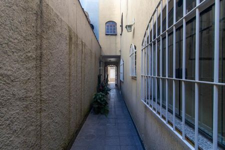 Casa à venda com 150m², 3 quartos e 2 vagas Casa à venda com 150m², 3 quartos e 2 vagasCorredor externo