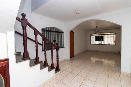 Casa à venda com 150m², 3 quartos e 2 vagas Casa à venda com 150m², 3 quartos e 2 vagasSala