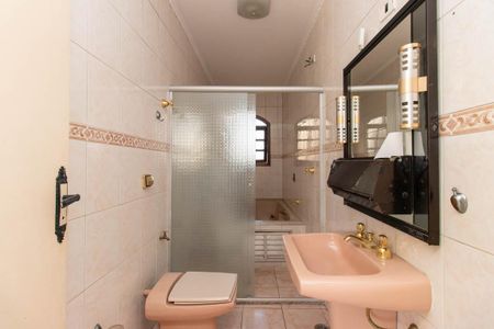 Casa à venda com 150m², 3 quartos e 2 vagas Casa à venda com 150m², 3 quartos e 2 vagasBanheiro da Suíte