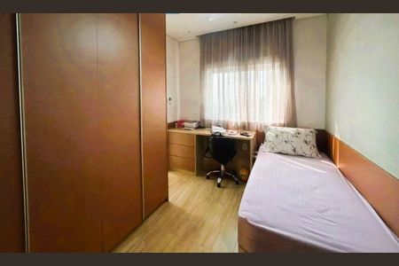 Apartamento à venda com 151m², 4 quartos e 3 vagas
