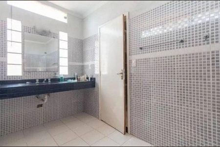 Casa à venda com 300m², 6 quartos e 3 vagas