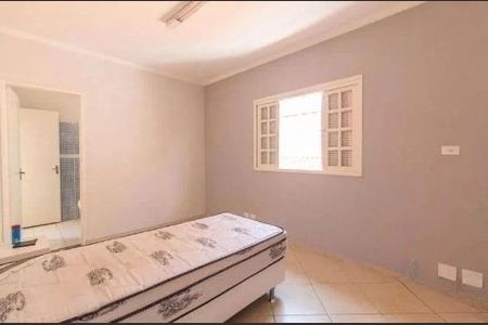 Casa à venda com 300m², 6 quartos e 3 vagas