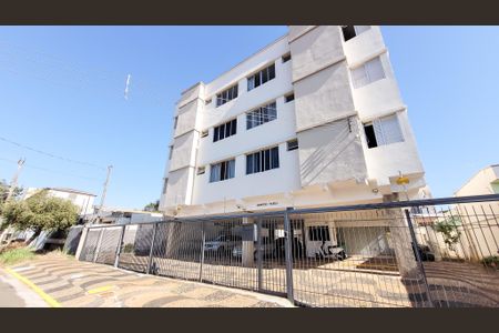 Apartamento à venda com 75m², 2 quartos e 1 vagaFachada