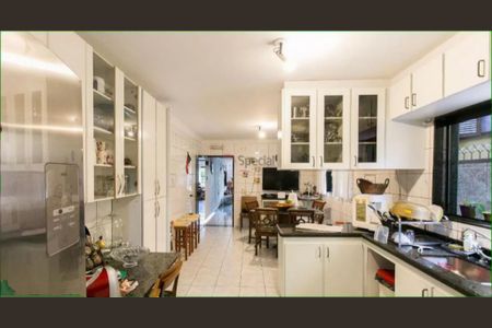 Casa à venda com 160m², 3 quartos e 6 vagas