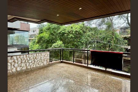 Apartamento à venda com 185m², 3 quartos e 4 vagas