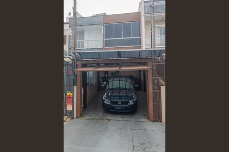 Casa à venda com 96m², 2 quartos e 1 vaga Casa à venda com 96m², 2 quartos e 1 vagaFachada