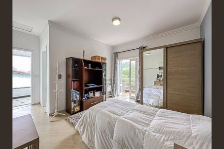 Casa à venda com 205m², 3 quartos e 4 vagas