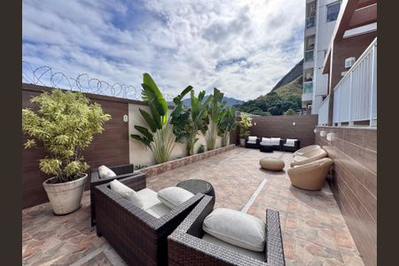 Apartamento à venda com 126m², 3 quartos e 2 vagas Apartamento à venda com 126m², 3 quartos e 2 vagasÁrea comum