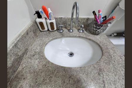 Apartamento à venda com 126m², 3 quartos e 2 vagas Apartamento à venda com 126m², 3 quartos e 2 vagasSuíte 1 - Banheiro