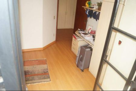 Casa de condomínio à venda com 240m², 3 quartos e 4 vagas
