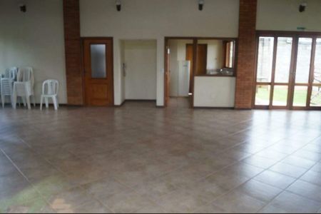 Casa de condomínio à venda com 240m², 3 quartos e 4 vagas