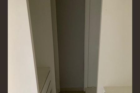 Casa de condomínio à venda com 179m², 3 quartos e 4 vagas