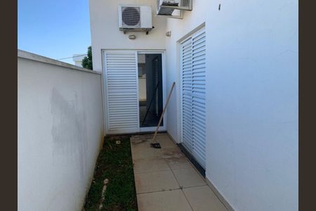 Casa de condomínio à venda com 179m², 3 quartos e 4 vagas