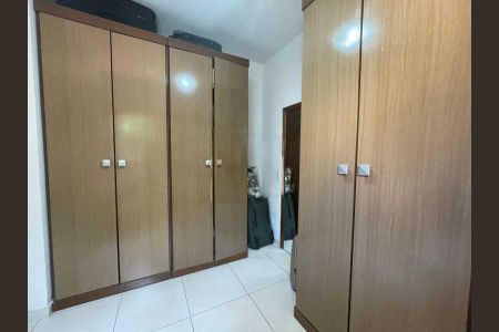 Casa à venda com 252m², 4 quartos e 2 vagas