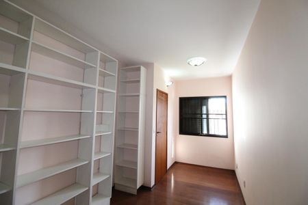 Casa para alugar com 420m², 4 quartos e 2 vagasQuarto 1