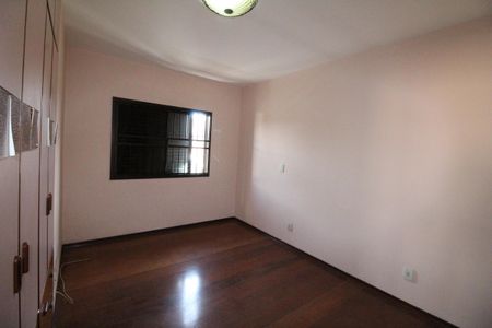Casa para alugar com 420m², 4 quartos e 2 vagasQuarto 3