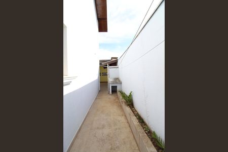 Casa para alugar com 420m², 4 quartos e 2 vagasQuintal