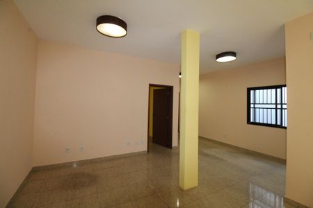 Casa para alugar com 420m², 4 quartos e 2 vagasSala
