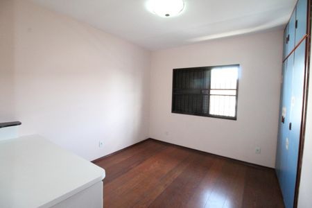 Casa para alugar com 420m², 4 quartos e 2 vagasQuarto 2