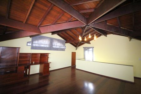 Casa para alugar com 420m², 4 quartos e 2 vagasSala