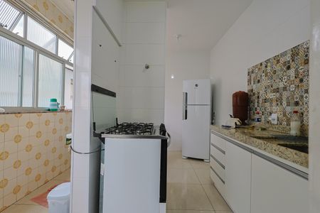 Apartamento à venda com 95m², 3 quartos e 1 vaga Apartamento à venda com 95m², 3 quartos e 1 vagaCozinha e Área de Serviço