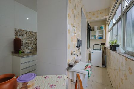 Apartamento à venda com 95m², 3 quartos e 1 vaga Apartamento à venda com 95m², 3 quartos e 1 vagaCozinha e Área de Serviço
