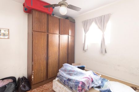 Casa à venda com 200m², 4 quartos e 3 vagas Casa à venda com 200m², 4 quartos e 3 vagasQuarto 2