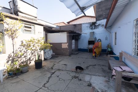 Casa à venda com 200m², 4 quartos e 3 vagas Casa à venda com 200m², 4 quartos e 3 vagasQuintal