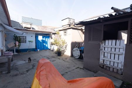 Casa à venda com 200m², 4 quartos e 3 vagas Casa à venda com 200m², 4 quartos e 3 vagasQuintal