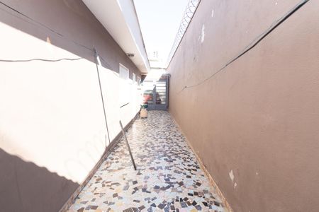 Casa à venda com 200m², 4 quartos e 3 vagas Casa à venda com 200m², 4 quartos e 3 vagasQuintal