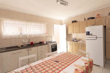 Casa à venda com 200m², 4 quartos e 3 vagas Casa à venda com 200m², 4 quartos e 3 vagasCozinha