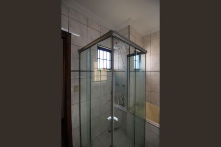 Casa à venda com 225m², 3 quartos e 4 vagas Casa à venda com 225m², 3 quartos e 4 vagasBanheiro da Suíte
