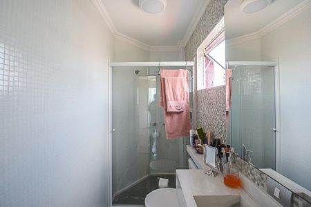 Apartamento à venda com 177m², 3 quartos e 3 vagas Apartamento à venda com 177m², 3 quartos e 3 vagasBanheiro da Suíte 2