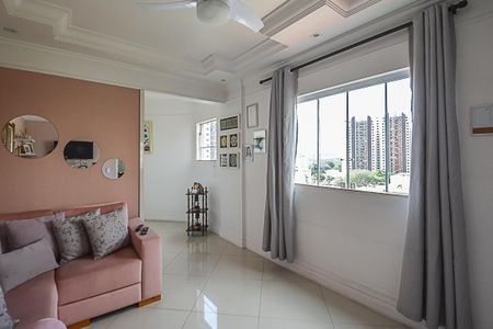 Apartamento à venda com 177m², 3 quartos e 3 vagas Apartamento à venda com 177m², 3 quartos e 3 vagasSala de TV