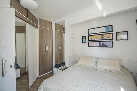 Apartamento à venda com 177m², 3 quartos e 3 vagas Apartamento à venda com 177m², 3 quartos e 3 vagasQuarto Suíte