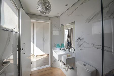 Apartamento à venda com 177m², 3 quartos e 3 vagas Apartamento à venda com 177m², 3 quartos e 3 vagasBanheiro da Suíte 3