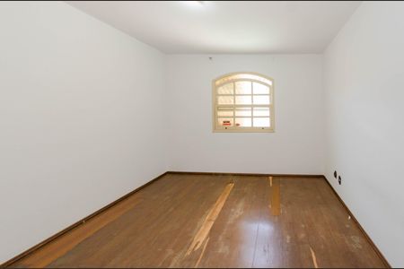 Casa à venda com 424m², 4 quartos e 6 vagas Casa à venda com 424m², 4 quartos e 6 vagasSuíte 1