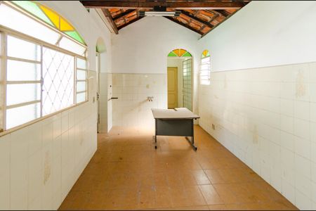 Casa à venda com 424m², 4 quartos e 6 vagas Casa à venda com 424m², 4 quartos e 6 vagasÁrea de serviço