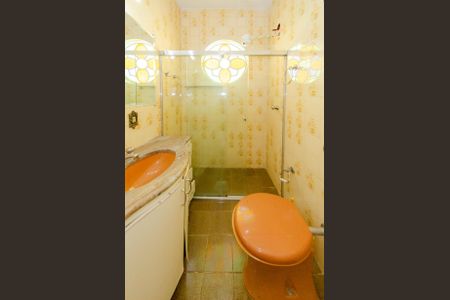 Casa à venda com 424m², 4 quartos e 6 vagas Casa à venda com 424m², 4 quartos e 6 vagasBanheiro suíte 1