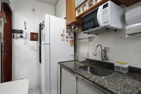Apartamento à venda com 52m², 2 quartos e 1 vaga Apartamento à venda com 52m², 2 quartos e 1 vagaCozinha - Armários