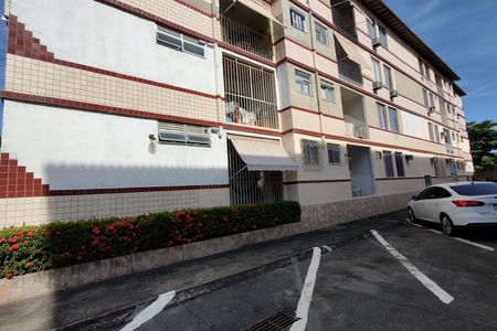 Apartamento à venda com 52m², 2 quartos e 1 vaga Apartamento à venda com 52m², 2 quartos e 1 vagaFachada do bloco