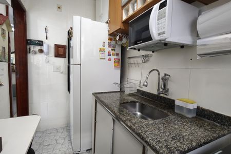 Apartamento à venda com 52m², 2 quartos e 1 vaga Apartamento à venda com 52m², 2 quartos e 1 vagaCozinha - Armários