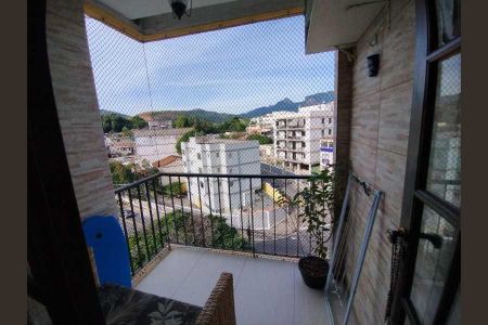 Apartamento à venda com 77m², 2 quartos e 1 vaga