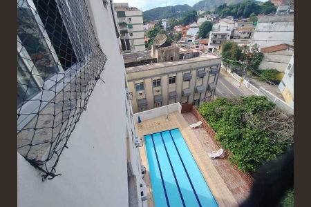 Apartamento à venda com 77m², 2 quartos e 1 vaga