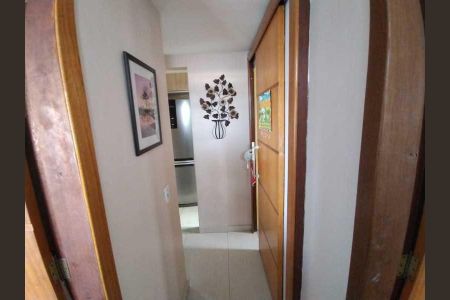 Apartamento à venda com 77m², 2 quartos e 1 vaga