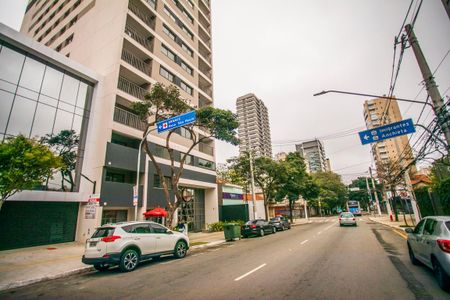 Studio para alugar com 24m², 1 quarto e sem vaga Studio para alugar com 24m², 1 quarto e sem vagaFachada