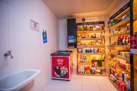 Studio para alugar com 24m², 1 quarto e sem vaga Studio para alugar com 24m², 1 quarto e sem vagaÁrea comum - Mini Mercado