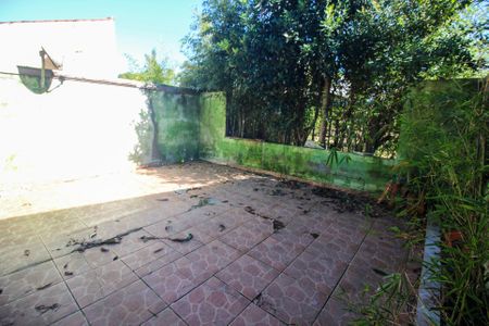 Casa à venda com 54m², 2 quartos e 2 vagas Casa à venda com 54m², 2 quartos e 2 vagasQuintal